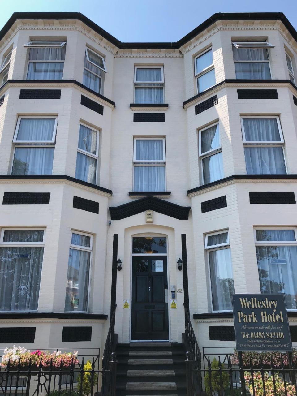 Wellesley Park Hotel Грейт-Ярмут Экстерьер фото